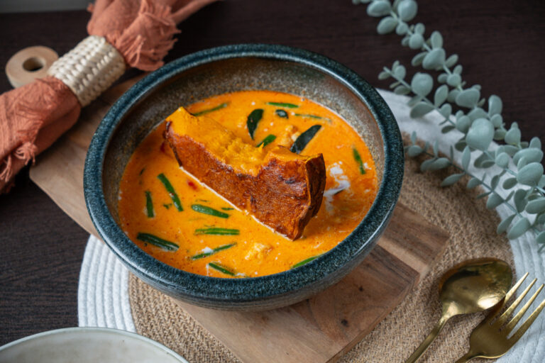 Why Fresh Thai Food Ingredients Define Every Balanced Bite